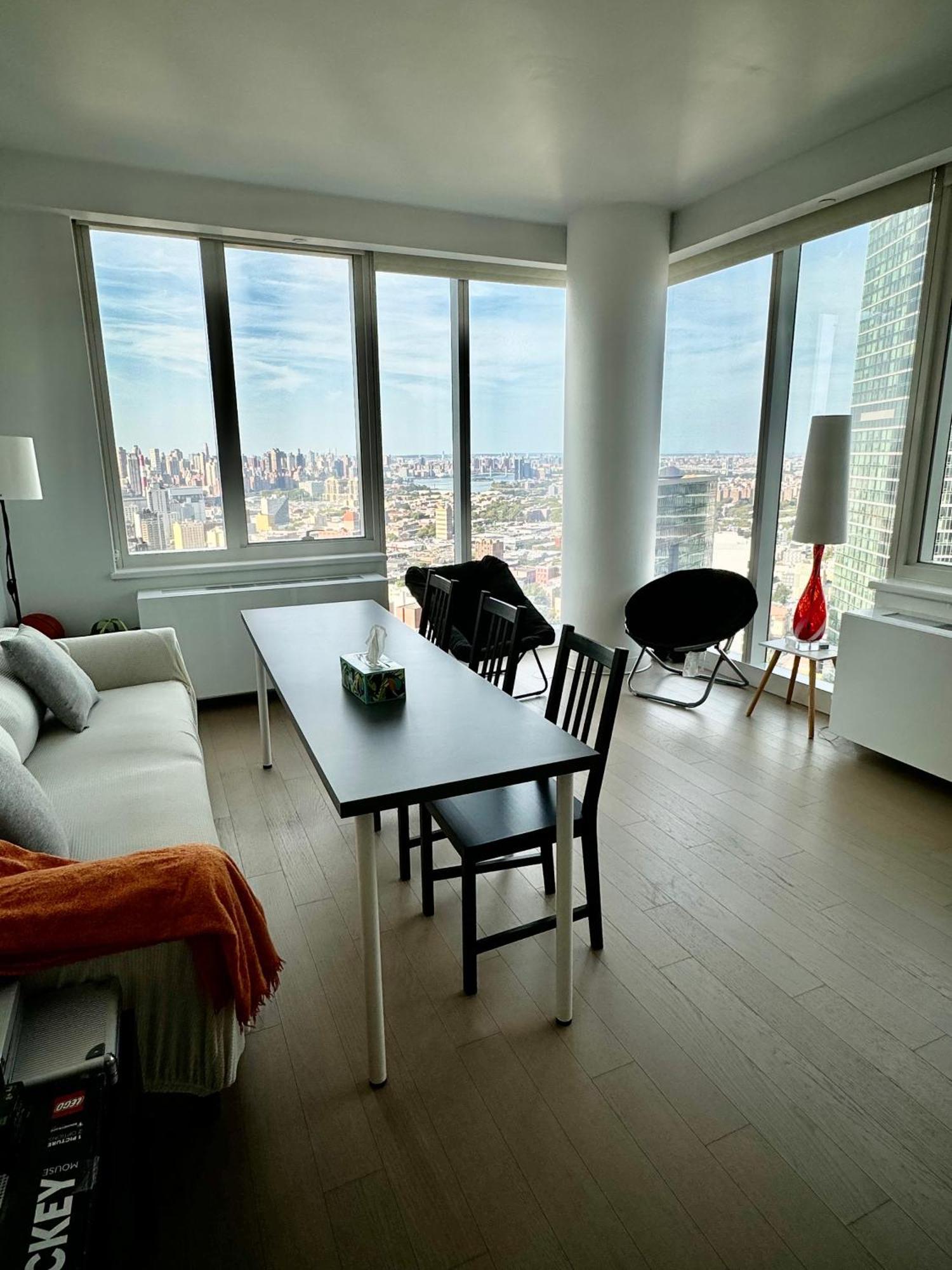Luxury 2 Beds 2 Baths Corner Breathtaking Views Modern Retreat * New York