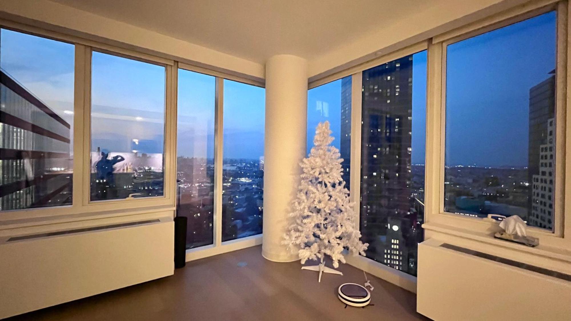 Apartment Luxury 2 Beds 2 Baths Corner Breathtaking Views Modern Retreat *