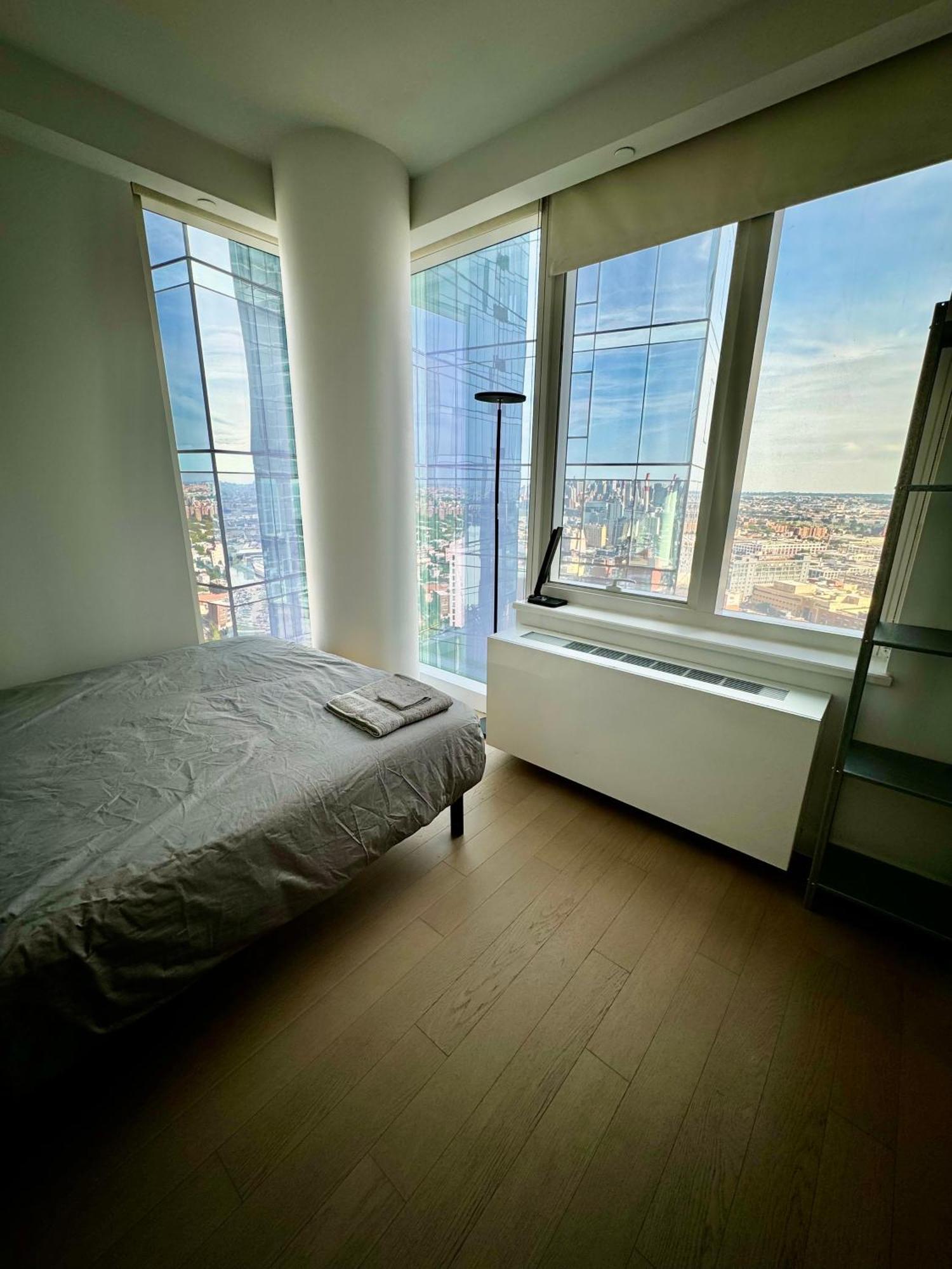 Apartment Luxury 2 Beds 2 Baths Corner Breathtaking Views Modern Retreat New York